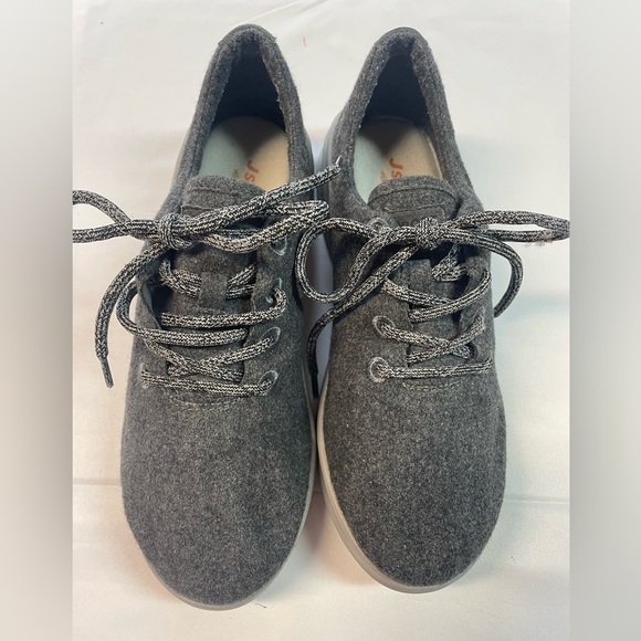 J Sport gray crane wool topped sneakers. Barely worn womens size 9.5M. - Picture 4 of 4